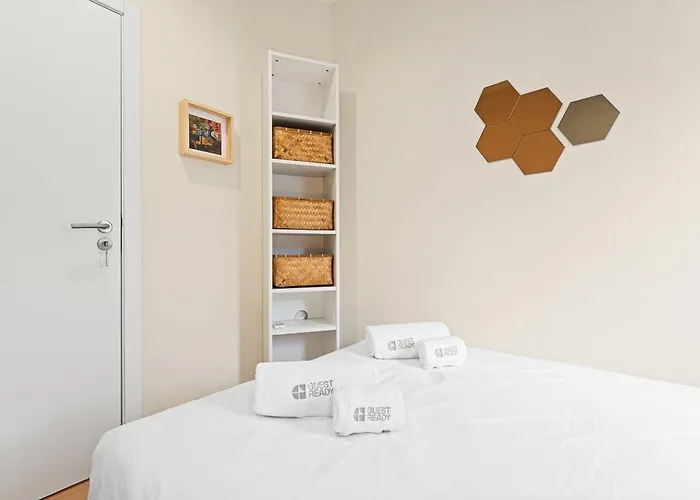 Guestready- Charming Retreat With Terrace Apartamento Oporto
