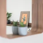 Guestready- Charming Retreat With Terrace Lägenhet