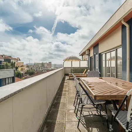Guestready- Charming Retreat With Terrace Lägenhet Oporto