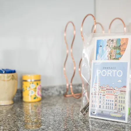 Guestready- Charming Retreat With Terrace * Oporto