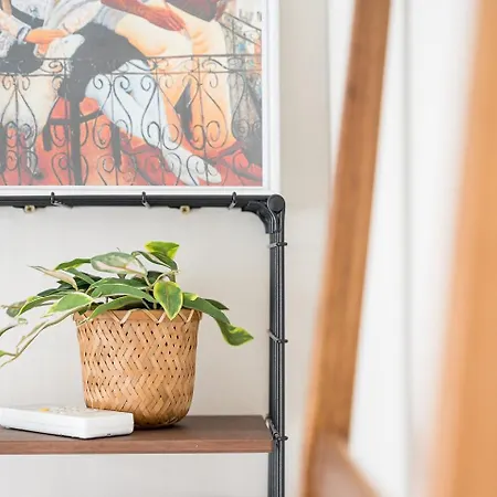 Guestready- Charming Retreat With Terrace ポルト