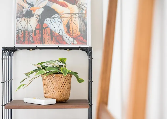 Guestready- Charming Retreat With Terrace ポルト